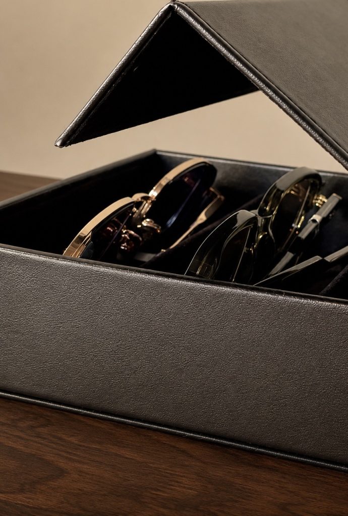 john dalia travelcase
